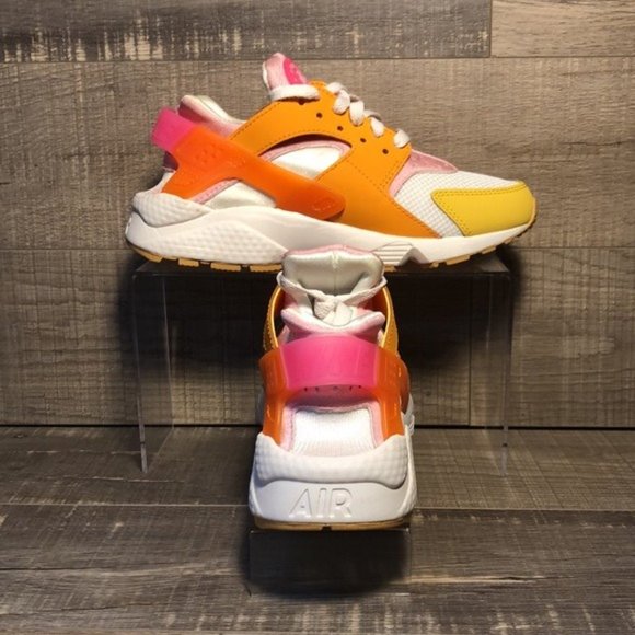 WMNS - Nike Huarache - Picture 3 of 6